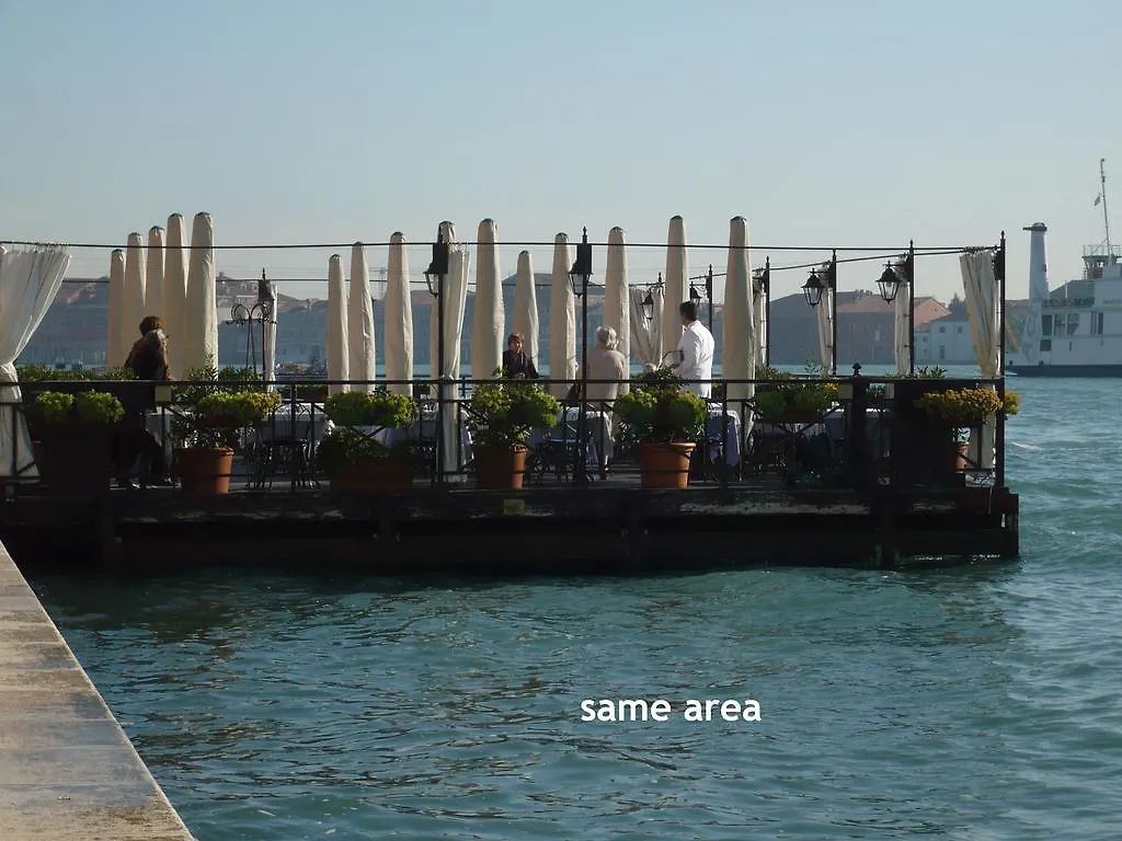 Cruise Harbor Next 4Pax, Mob Aircond, Wifi Apartment Venice